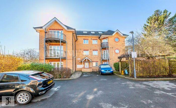 1 Bedroom Flat To Rent In Chelmsford Road, Southgate, London, N14