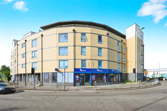 1 Bedroom Apartment For Sale In Sturlas Way, Waltham Cross, EN8