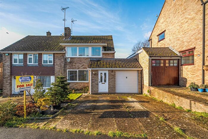 3 Bedroom Semi Detached House For Sale In Maryland Drive, Maidstone, ME16