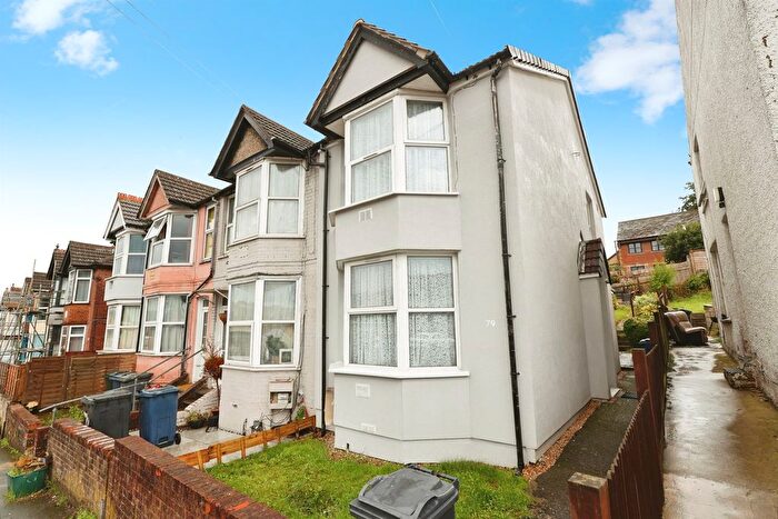 3 Bedroom Terraced House For Sale In Dashwood Avenue, High Wycombe, HP12