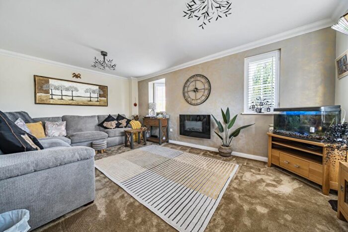 4 Bedroom Detached House For Sale In Stempe Close, Hawkinge, CT18