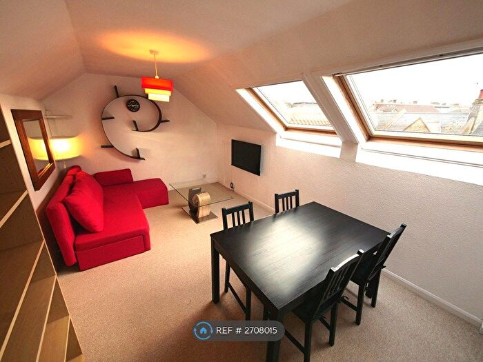 1 Bedroom Flat To Rent In Kingscourt Road, London, SW16