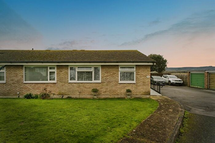 2 Bedroom Semi-Detached Bungalow For Sale In Sevenoaks Road, Eastbourne, BN23