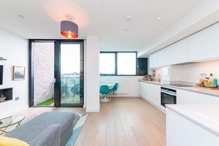 Studio For Sale In Hill House, Highgate Hill, Highgate, N19