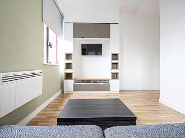 1 Bedroom Apartment To Rent In Apt, Q One Residence #, LS2