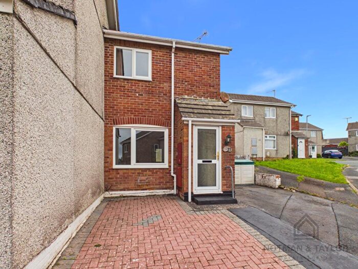 2 Bedroom Semi-Detached House For Sale In Grove Park, Torpoint, PL11