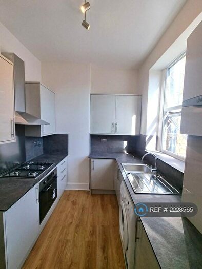 1 Bedroom Flat To Rent In Ferme Park Road, London, N4