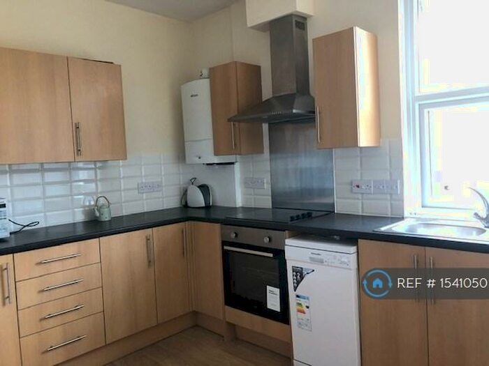 4 Bedroom Terraced House To Rent In Cheltenham Road, Bristol, BS6