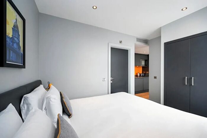 1 Bedroom Flat To Rent In Deptford Bridge, Greenwich, SE8