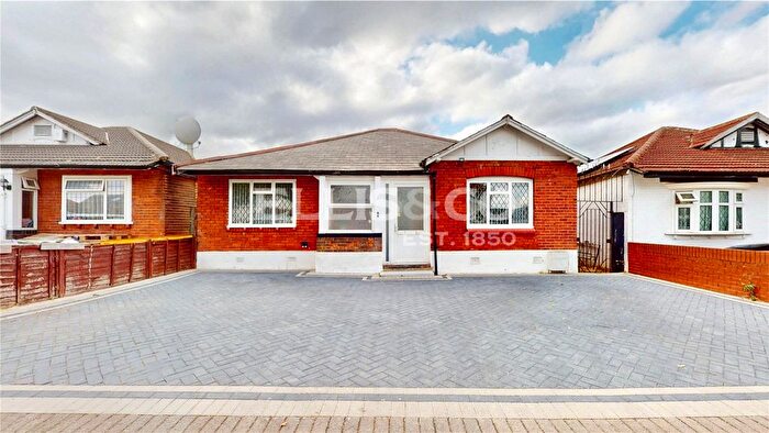 4 Bedroom Bungalow For Sale In Beechcroft Gardens, Wembley, HA9