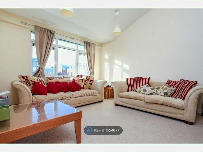 2 Bedroom Flat To Rent In Beauchamp House, Coventry, CV1