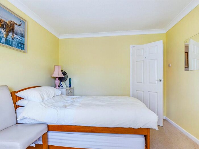 3 Bedroom Bungalow For Sale In Preston Way, Highcliffe, Dorset, BH23