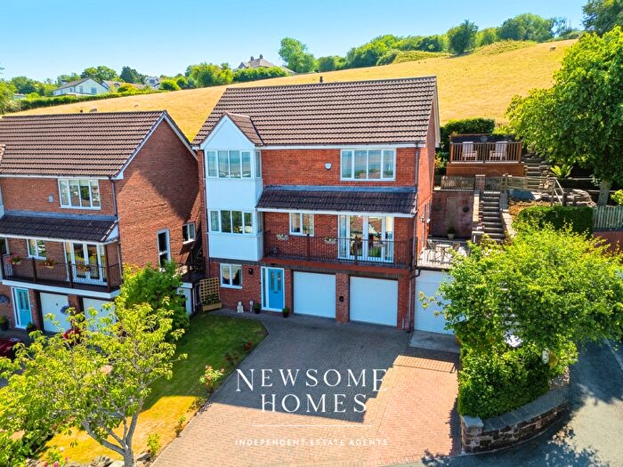 4 Bedroom Detached House For Sale In Coed Y Fron, Holywell, CH8