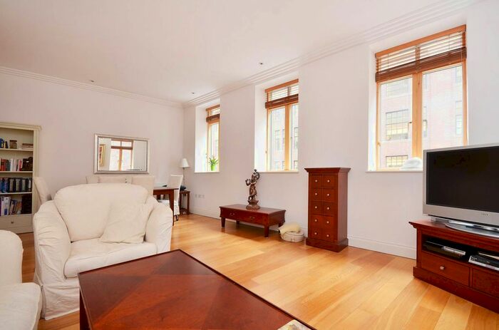 3 Bedroom Flat To Rent In Dean Ryle Street, Westminster, London, SW1P
