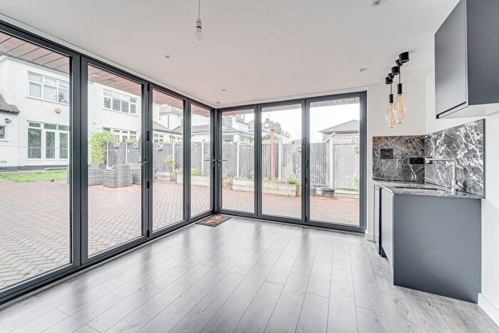 4 Bedroom Semi-Detached House To Rent In Lakenheath, Southgate, London, N14