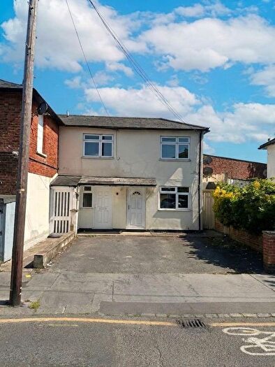 2 Bedroom Property To Rent In Sydenham Road, Croydon, CR0