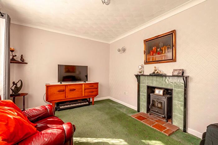 2 Bedroom Detached Bungalow For Sale In Park View Avenue, Rollesby, NR29