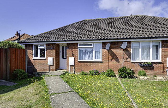 3 Bedroom Semi-Detached Bungalow For Sale In Gosford Way, Felixstowe, IP11
