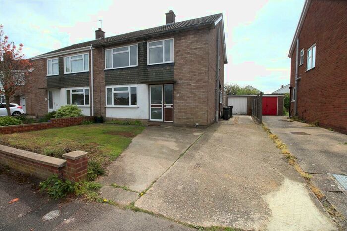 3 Bedroom House To Rent In Conway Crescent, Bedford, Bedfordshire, MK41