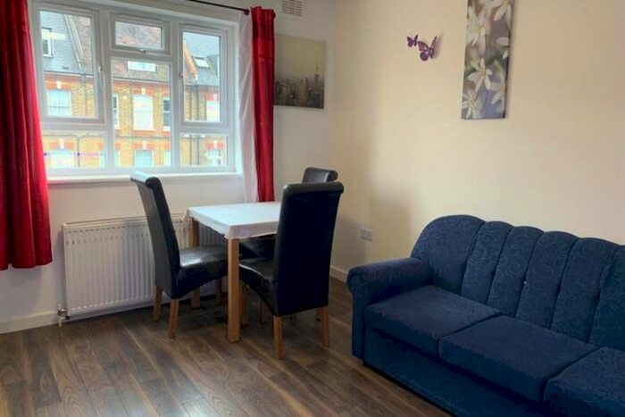 2 Bedroom Maisonette To Rent In Fortess Road, Kentish Town, London, NW5