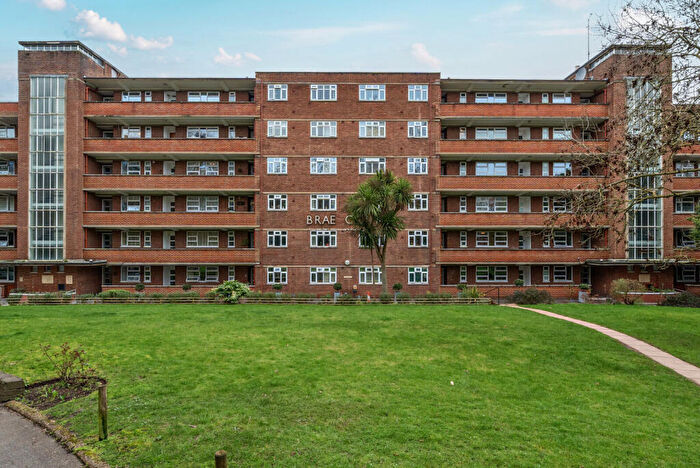 2 Bedroom Flat For Sale In Kingston Hill, Kingston Upon Thames, KT2