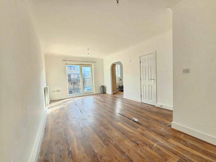 2 Bedroom Flat To Rent In Northwold Road, London, E5