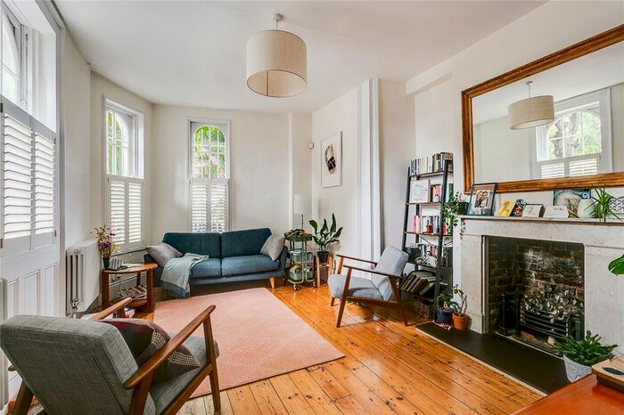 3 Bedroom Property To Rent In Colebrooke Row, Islington, N1