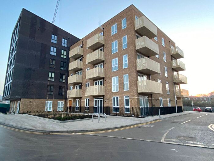 1 Bedroom Flat To Rent In Corys Rd, Rochester, ME1