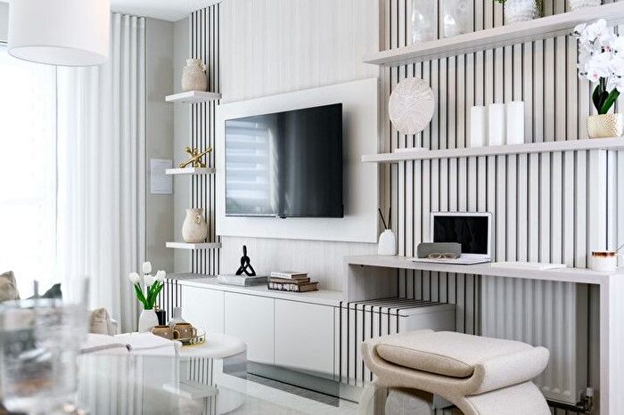 2 Bedroom Flat For Sale In High Street, Southall, UB1