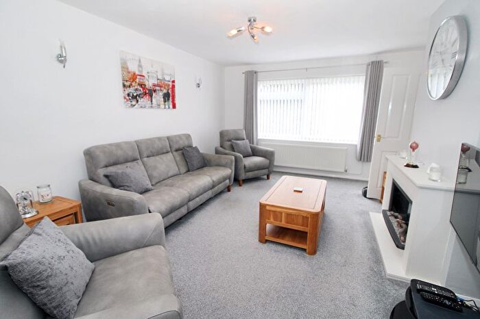 3 Bedroom End Of Terrace House For Sale In Firs Close, Hazlemere, High Wycombe, HP15