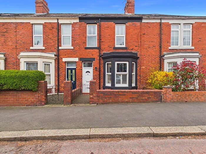 3 Bedroom Terraced House For Sale In Dryden Road, Low Fell, NE9