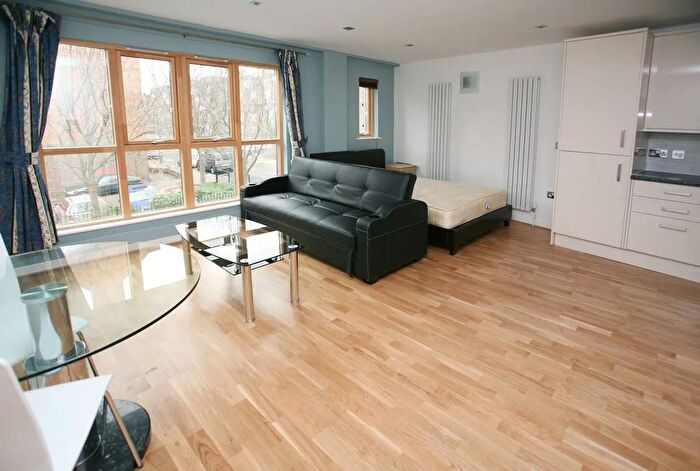 Studio To Rent In City East Building, Cable Street, Whitechapel, E1