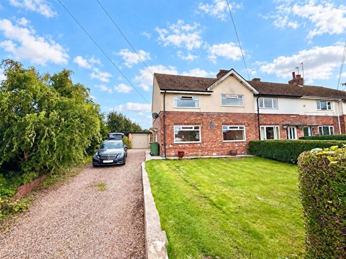4 Bedroom End Of Terrace House For Sale In Hillcrest Villas, Atwick, Driffield, YO25