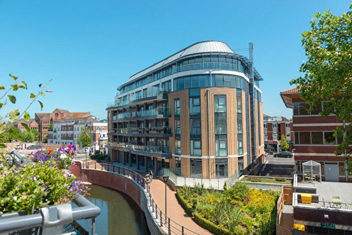 2 Bedroom Apartment For Sale In Bridge Avenue, Maidenhead, SL6