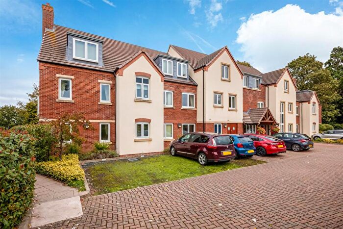 2 Bedroom Apartment For Sale In Stratford Road, Wellesbourne, CV35