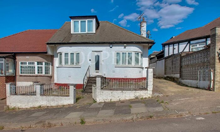 3 Bedroom Semi-Detached Bungalow For Sale In Winston Avenue, London, NW9