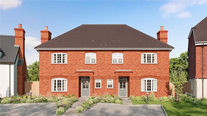 3 Bedroom Semi-Detached House For Sale In Chiddingfold Road, Dunsfold, GU8