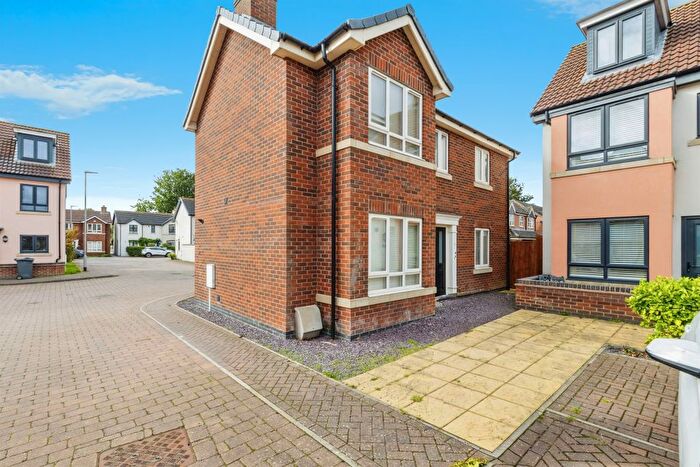 4 Bedroom Detached House For Sale In Canal Court, Saxilby, Lincoln, LN1