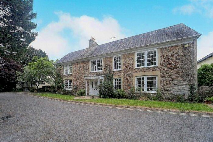 2 Bedroom Flat To Rent In The Manor House, Totnes TQ9