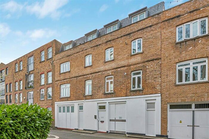 2 Bedroom Flat For Sale In Bowden Street, Kennington, SE11