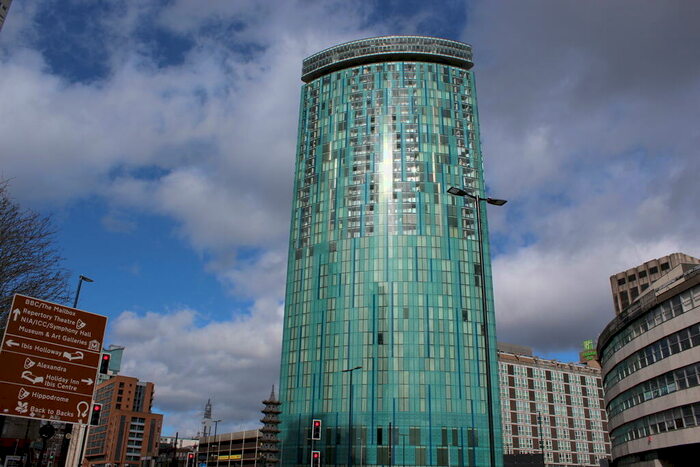 1 Bedroom Flat To Rent In Beetham Tower, Holloway Circus Queensway, Birmingham, West Midlands, B1