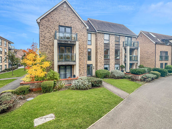 2 Bedroom Flat For Sale In Burlton Road, Cambridge, CB3