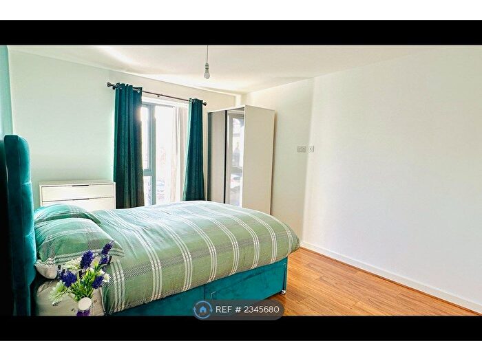 2 Bedroom Flat To Rent In Bridgewater Wharf, Droylsden, Manchester, M43
