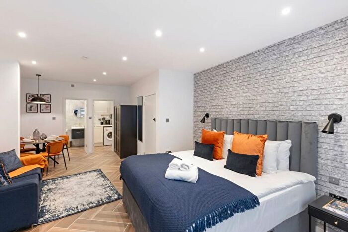 1 Bedroom Studio To Rent In Red Lion Square, London, SW18