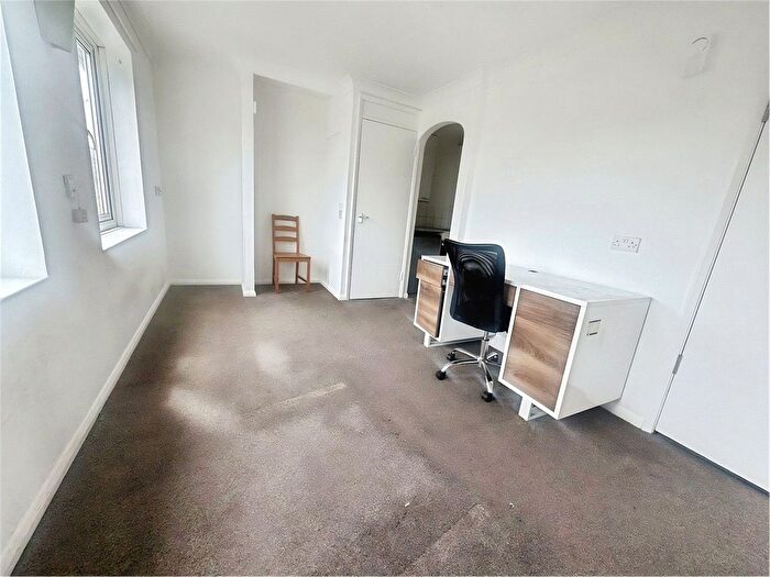 Studio To Rent In Mayday Road, Thornton Heath, CR7