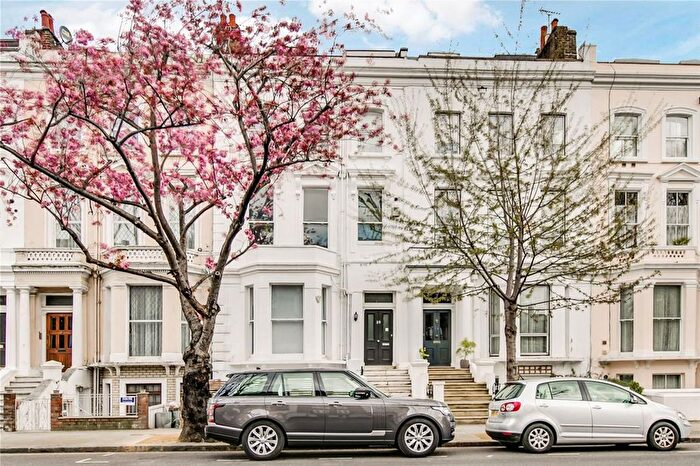 2 Bedroom Flat For Sale In Russell Road, Holland Park, W14