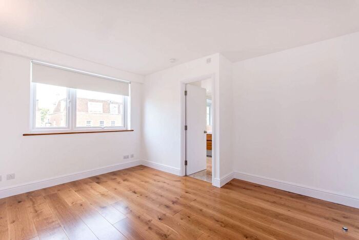 2 Bedroom Flat To Rent In Buttermere Court, St John's Wood, London, NW8