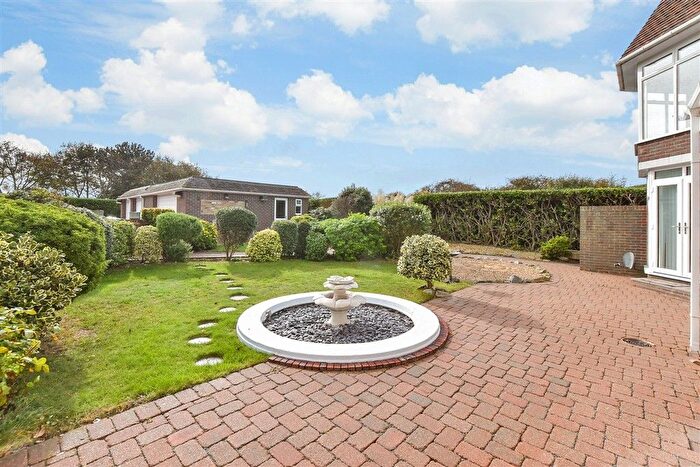2 Bedroom Flat For Sale In Sea Road, Westgate-On-Sea, Kent, CT8