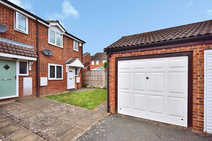 2 Bedroom End Of Terrace House For Sale In Nutwood Close, Weavering, Maidstone, Kent, ME14