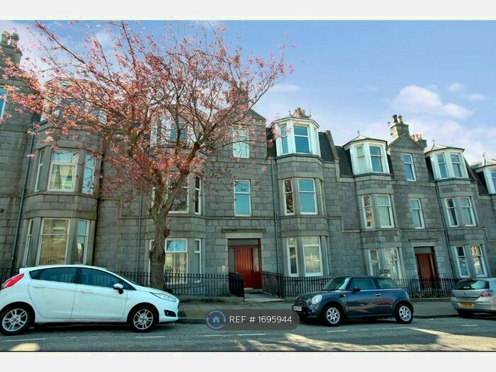1 Bedroom Flat To Rent In Caledonian Place, Aberdeen, AB11